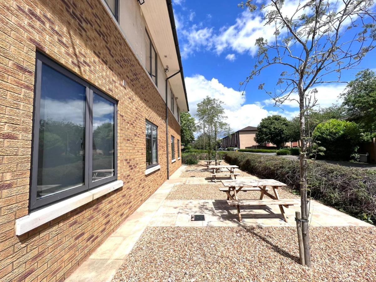 Omega Inn Milton Keynes Zewnętrze zdjęcie